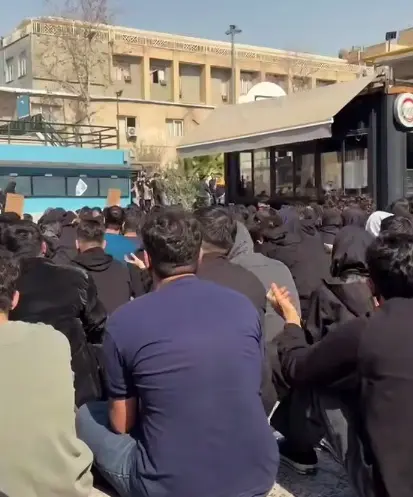 دومین روز تجمع دانشجویان تهران، بهشتی، علم و صنعت و شریف (عکس)