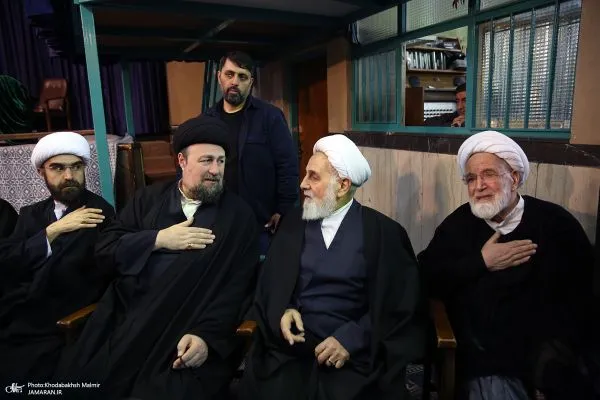 سیدحسن خمینی، خاتمی، کروبی و ناطق نوری در مراسم تشییع امام جمارانی (عکس) سیدحسن خمینی، خاتمی، کروبی و ناطق نوری در مراسم تشییع امام جمارانی (عکس)