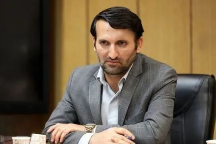 توضیح فرهادی درباره شرط تعلق فوق‌العاده ویژه و خاص به معلمان و سرایداران
