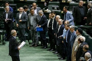 درخواست ۳ چهره سرشناس: آقای  رئیس‌ جمهور! وزیر نیرو را عوض کنید؛ بعضی استانداران را هم تغییر دهید