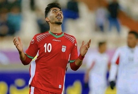 واکنش همسر رضا شکاری به فحاشی هواداران سپاهان پس از حضور او در پرسپولیس!