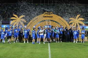استقلال از همه تشکر کرد به جز پرسپولیس، فولاد و ملوان!