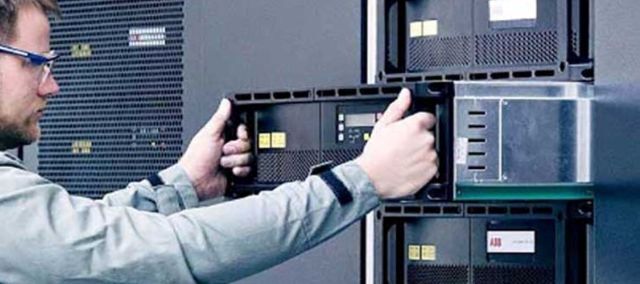 چرا بعضی باتری های یو پی اس ۲ برابر بیشتر عمر میکنند؟! رازهایی که باید بدانید!