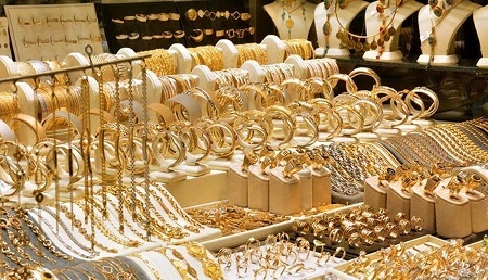 قیمت طلای ۱۸ عیار،سکه و طلا امروز شنبه ۳ خرداد ۱۴۰۴: تغییرات در بازار + جدول