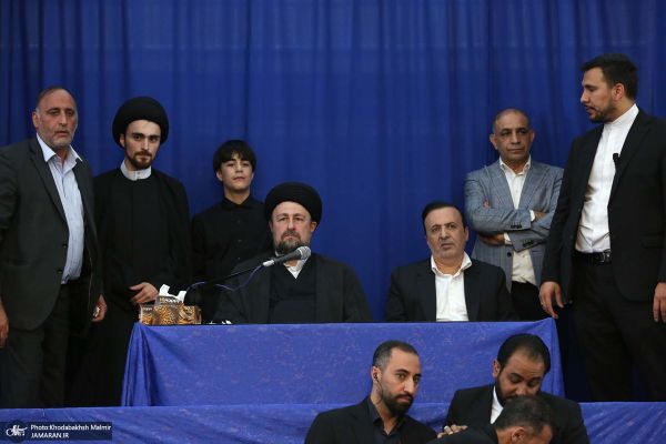 سید حسن خمینی: جمهوری اسلامی باید به جنگ محرومیت برود و نباید از توده‌های مردم جدا شود / گزارش تصویری حضور یادگار امام در روستای خیارج قزوین