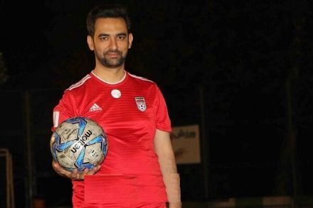 کنایه سنگین بازیکن استقلال به وزیر پرسپولیسی با شیر و موز در کنار جام قهرمانی !