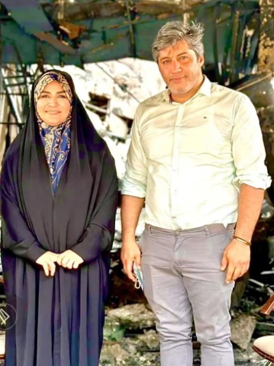 سحر امامی و همسرش در کنار ساختمان شیشه‌ای صداوسیما (عکس)