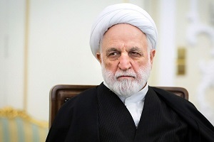 آقای اژه‌ای! این چه وضعی است که یکی برای سر ترامپ جایزه تعیین می‌کند دیگری با ریزپرنده ناف او را نشانه می‌رود!؟ / کار نماینده ایران در سازمان ملل شده‌ تکذیب چهره های تلویزیون‌