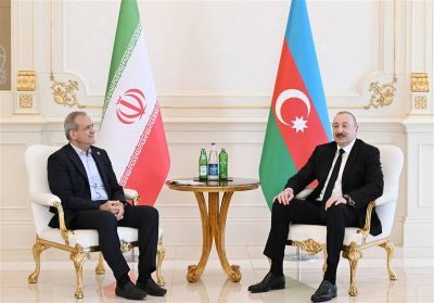 پزشکیان به علی‌اف: احتمال تعرض پهپادها و ریزپرنده‌های رژیم صهیونیستی به آسمان ایران، از طریق آذربایجان بررسی شود