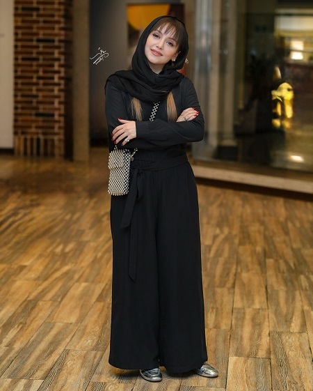 استایل زیبا و ساده نازنین بیاتی در یک رویداد هنری (عکس)