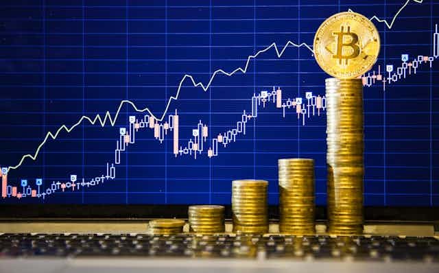 پیش ‌بینی قیمت بیت‌ کوین در ۵ سال آینده: چالش ‌ها و فرصت‌ ها