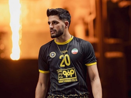 مدافع سپاهان به استقلال پیوست
