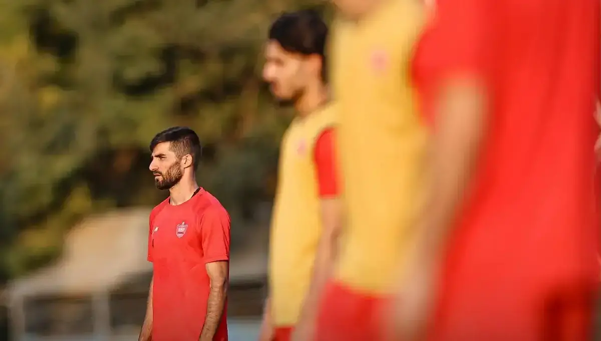 تصمیم عجیب سرمربی پرسپولیس در مورد میلاد محمدی! تصمیم عجیب سرمربی پرسپولیس در مورد میلاد محمدی!