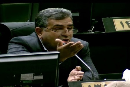 اعتراض رییس کمیسیون اجتماعی به بی‌توجهی به معیشت و حقوق بازنشستگان، کارگران، معلمان و کارمندان