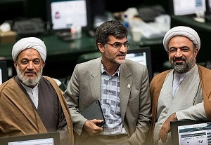 نه حکومت تحویل‌شان می‌گیرد و نه مردم؛ حنای تندروها دیگر رنگی ندارد