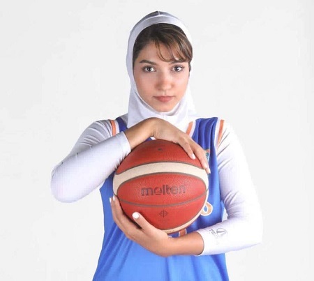 ماهک حسینی به استقلال پیوست + عکس