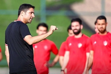 انتقاد بزرگ به وحید هاشمیان؛ سرگیجه در رختکن پرسپولیس!
