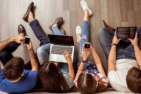 نسل z، لَش و هرزه‌ و فینگلیش و دست و پاچلفتی نیست /یاسر عرب