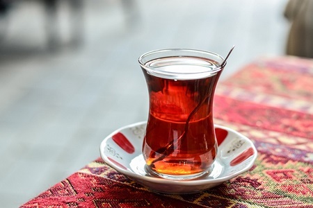 آیا نوشیدن چای باعث پوکی استخوان میشود؟ آیا نوشیدن چای باعث پوکی استخوان میشود؟