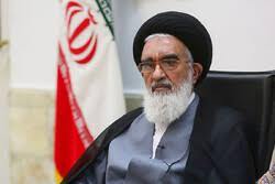 جامعه مؤمن باید در برابر جبهههایی که نماد بیبندوباری و انحراف هستند، متحد بایستند جامعه مؤمن باید در برابر جبهههایی که نماد بیبندوباری و انحراف هستند، متحد بایستند