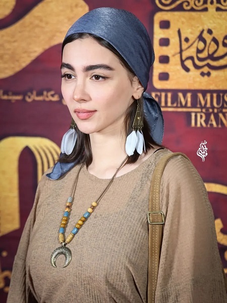 استایل سرخ‌پوستی نیکایِ سریال «پایتخت» در یک مراسم جلب‌توجه کرد(عکس)