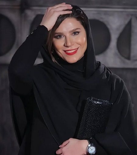 عکس جذاب از خانم خوش‌پوشِ سینمای ایران با استایل کلاسیک
