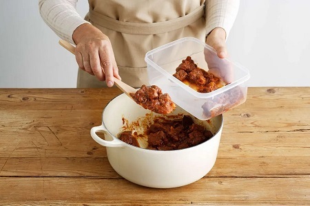 این غذاها را در ظروف پلاستیکی نگهداری نکنید