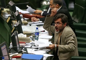 جنجال دوباره کوچک‌زاده در صحن/ حاجی بابایی: تا ظهر هم داد بزنی، عصبانی نمی‌شوم