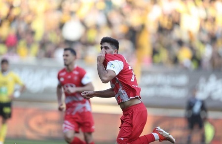 حمله مجری صداوسیما به فیلم عروسی سعید کریمی، بازیکن ملوان، خشم هافبک پرسپولیس را برانگیخت (+تصویر)