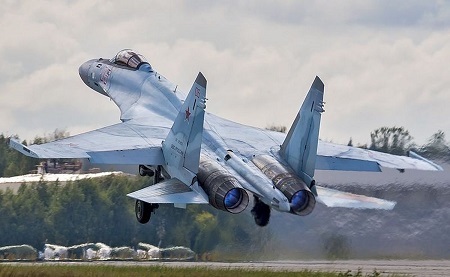 نمایش قدرت خلبان ارتش با نماد سوخو-۳۵ (عکس) نمایش قدرت خلبان ارتش با نماد سوخو-۳۵ (عکس)