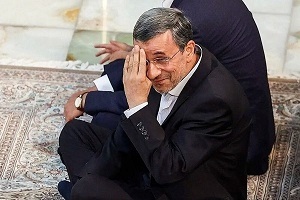 درخواست مشاور احمدی نژاد از مردم: امسال برای «محمود» جشن تولد خودجوش نگیرید! درخواست مشاور احمدی نژاد از مردم: امسال برای «محمود» جشن تولد خودجوش نگیرید!