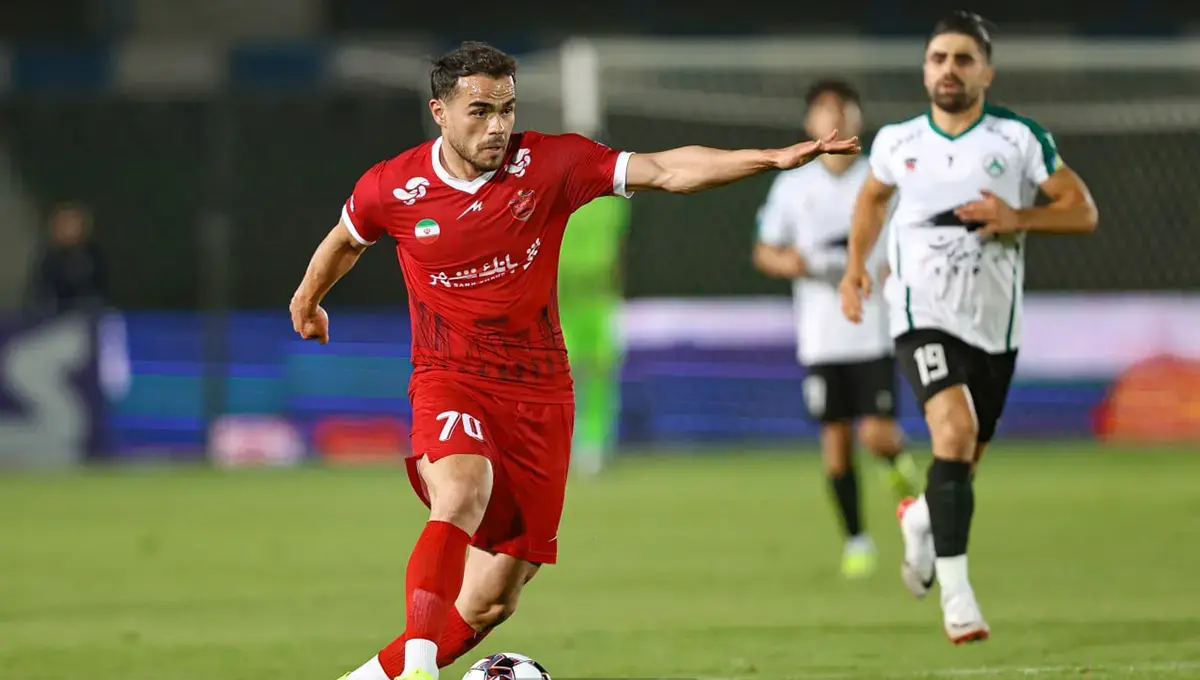 دلیل تعویض جنجالی اورونوف در پرسپولیس مشخص شد! دلیل تعویض جنجالی اورونوف در پرسپولیس مشخص شد!