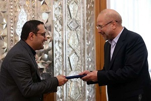 یک روز پس از اوجگیری انتقادات از قالیباف، مشاور او تلویحا خواستار محدودسازی فضای رسانهای شد: این رها شدگی آزار دهنده است! یک روز پس از اوجگیری انتقادات از قالیباف، مشاور او تلویحا خواستار محدودسازی فضای رسانهای شد: این رها شدگی آزار دهنده است!