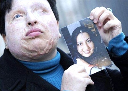 حضور آمنه بهرامی در دادسرای جنایی تهران حضور آمنه بهرامی در دادسرای جنایی تهران