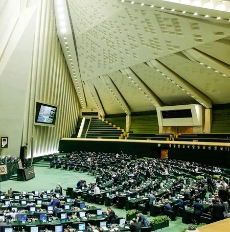 سرمایه فرهنگیان بازنشسته و شاغل در صندوق ذخیره در حال ذوب شدن است سرمایه فرهنگیان بازنشسته و شاغل در صندوق ذخیره در حال ذوب شدن است