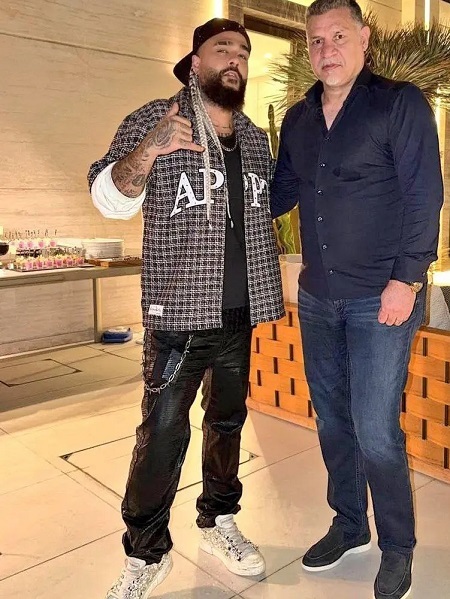 قاب مشترک علی دایی و سایی مانکن حاشیه‌ساز شد (عکس)