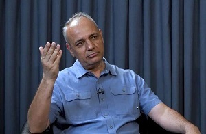 آقایان خرازی و عراقچی! اگر نمی‌خواهید توافق کنید، مردم را با کلیشه‌ها خسته نکنید