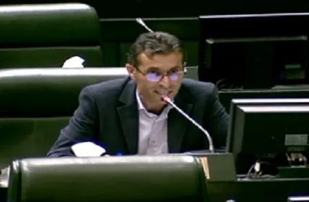 تذکر نماینده مجلس: آقای پزشکیان! حقوق کارمندان، فرهنگیان، نیروهای مسلح، بازنشستگان و کارگران فوق‌العاده پایین است