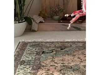 گلاب، فرش ایرانی و تخته نرد در خانه بلا حدید، سوپر مُدل جهانی (عکس) گلاب، فرش ایرانی و تخته نرد در خانه بلا حدید، سوپر مُدل جهانی (عکس)