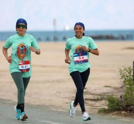 تصاویر پربازدید از حضور دختران در ماراتن کیش در دولت رئیسی تصاویر پربازدید از حضور دختران در ماراتن کیش در دولت رئیسی