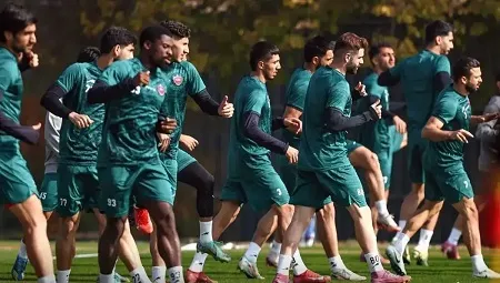 پرسپولیس با این ۴ غایب بزرگ به مصاف پیکان میرود پرسپولیس با این ۴ غایب بزرگ به مصاف پیکان میرود