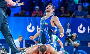 حسن یزدانی برد اما استقلال نایب قهرمان کشتی شد (ویدئو) حسن یزدانی برد اما استقلال نایب قهرمان کشتی شد (ویدئو)