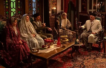 نقد سریال «بامداد خمار»؛ فضاسازی هنرمندانه و ضعف در روایت نقد سریال «بامداد خمار»؛ فضاسازی هنرمندانه و ضعف در روایت