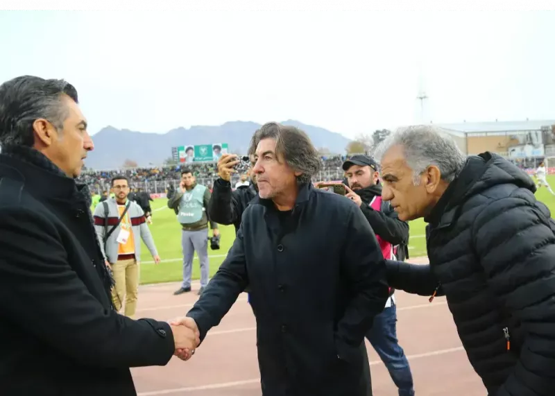 پنالتی خیبر مقابل استقلال درست نبود پنالتی خیبر مقابل استقلال درست نبود