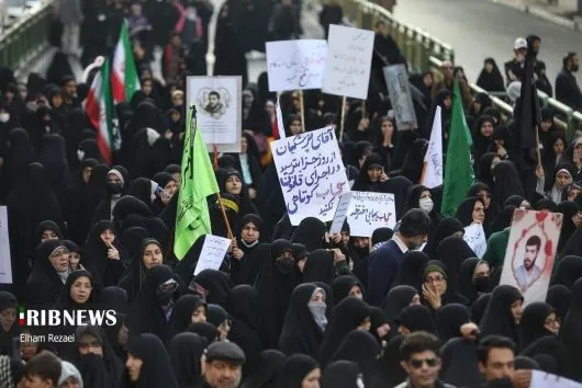 قاب معنادار از تجمع حجاب در تهران: آقای پزشکیان از خدا بترس!