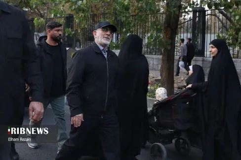 حضور سردار قاآنی در تجمع حجاب تهران (عکس)